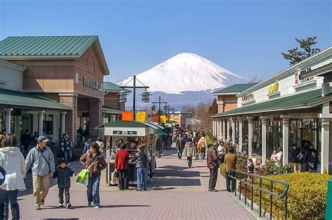 静岡ドライブ半日：時間の流れと風景の交差点